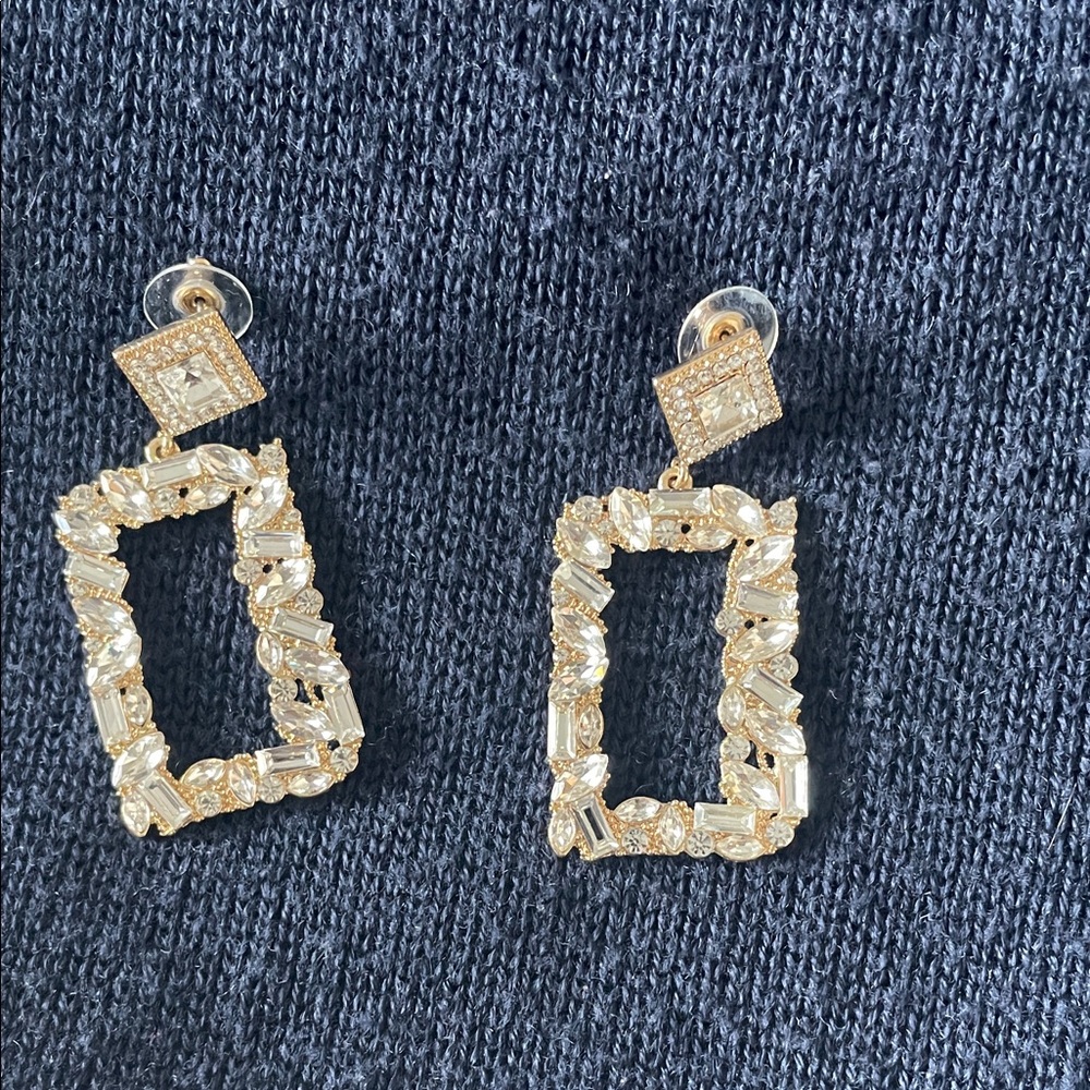Elegant Gold Geometric Earrings